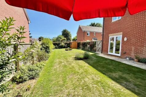 Rear Garden 1.jpg