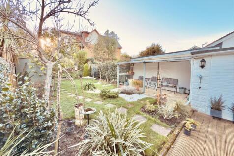 Rear Gdn.jpg