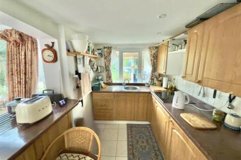 Kitchen 1.jpg
