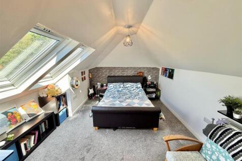 Attic Room.jpg