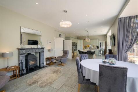 Kitchen/Dining Living Room