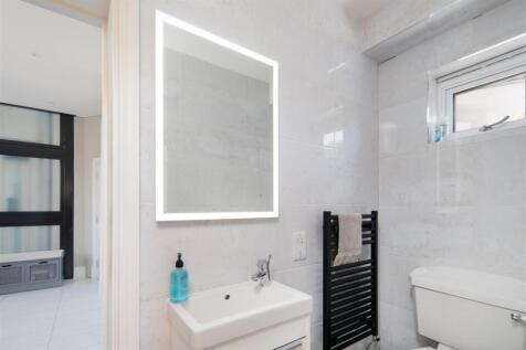 Down Cottage Shower Room