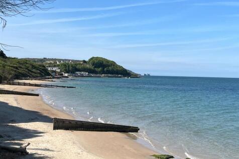 Nearby Colwell Bay Beach.jpg