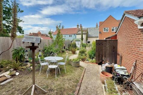 Rear Garden 3.jpg
