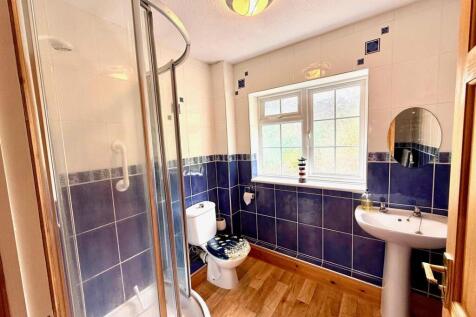 Shower Room.jpg