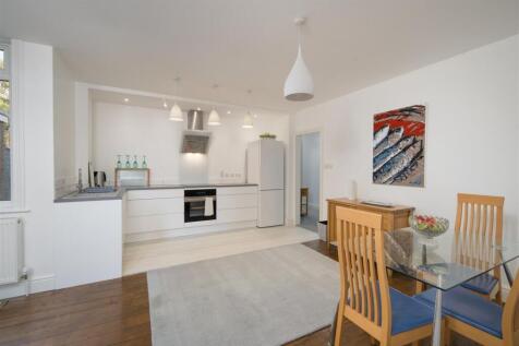 Kitchen/Dining Room 2