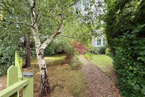 Front Garden.jpg