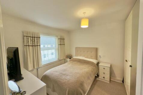 Bedroom One.jpg