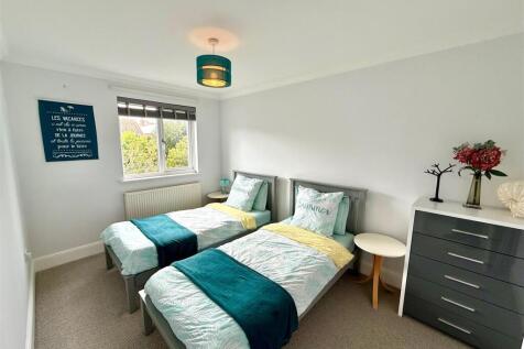 Bedroom 2.jpg