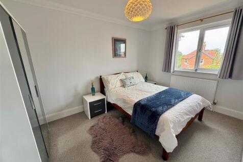 Bedroom One.jpg