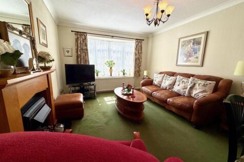 Living Room 2.jpg