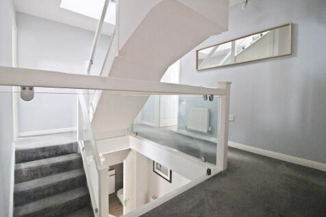 1st  Floor Landing