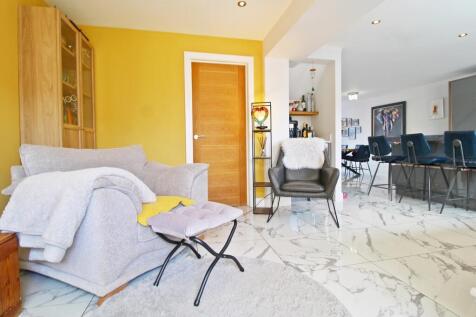 Open Plan Kitchen/Diner/Living Room