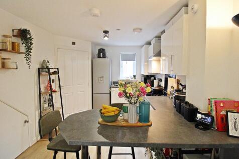Lounge/Kitchen
