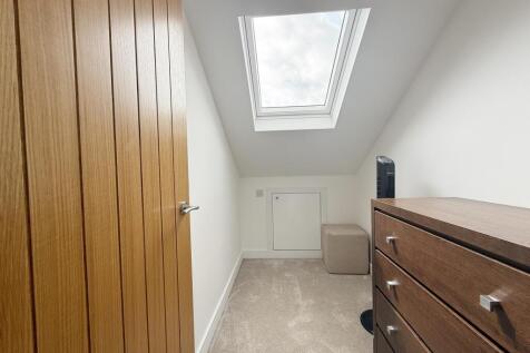 Walk in cupboard