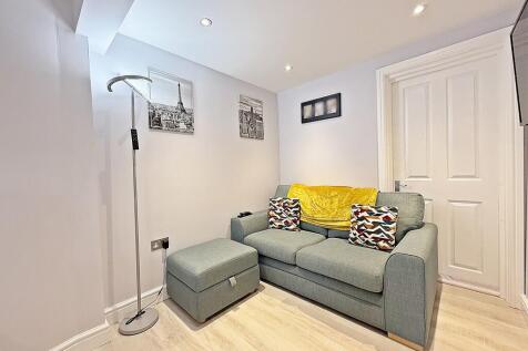 Dining/Sitting Room
