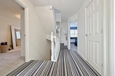 1st  Floor Landing
