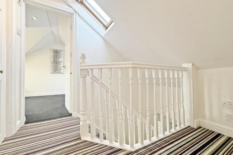 2nd Floor Landing