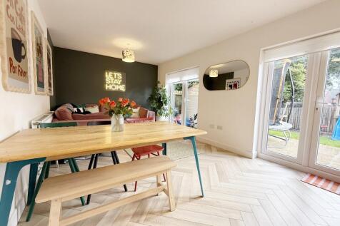 Kitchen/Diner/Family Room