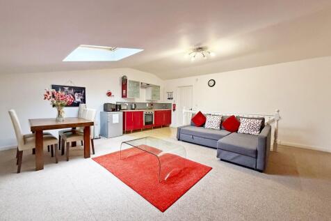 Lounge/Kitchen