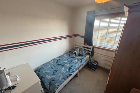 bedroom 3.jpg