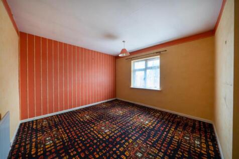 Bedroom One.jpg