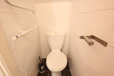 Flat 5, 42 Woodside