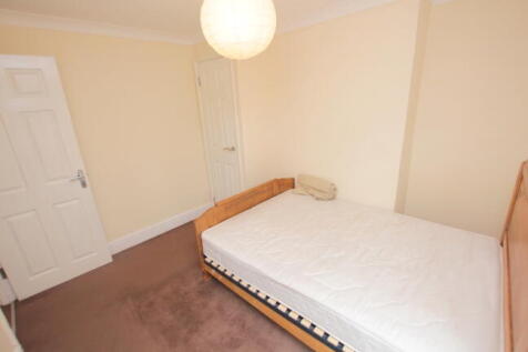 bedroom.one.JPG