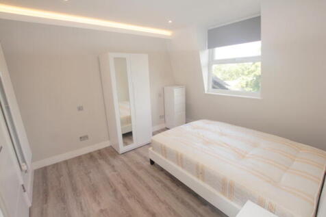 bedroom.two.JPG