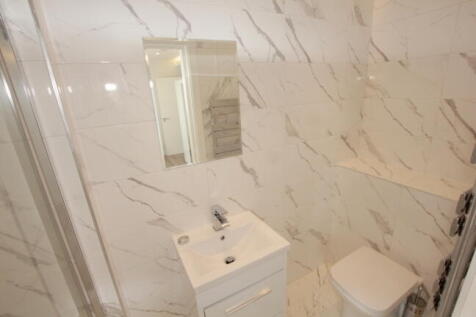 en-suite top floor.J