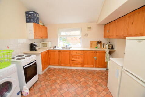 Kitchen 1.JPG