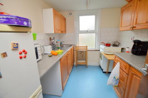 kitchen 2.JPG
