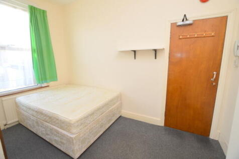 bedroom2.JPG