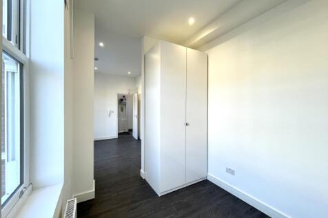 Room 1 - Bedroom.jpg