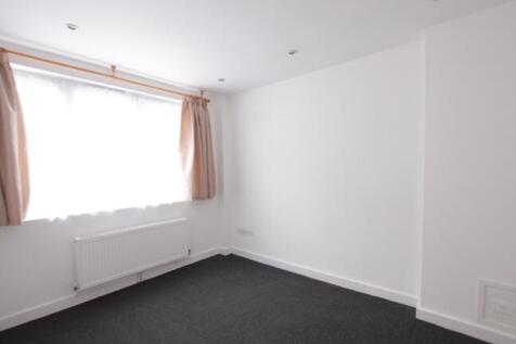 10 turnpike mews bed