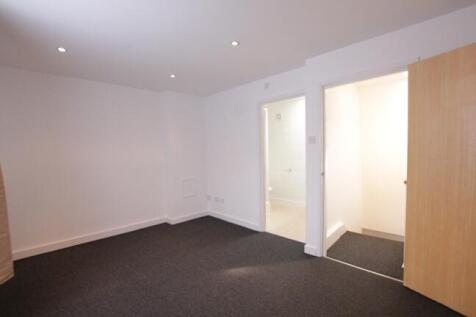 10 turnpike mews bed