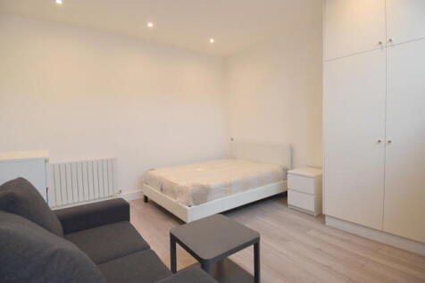 sitting area.JPG