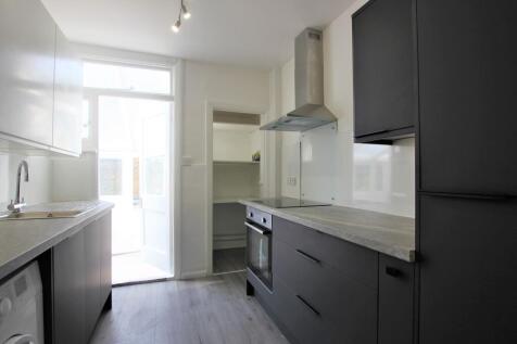 Kitchen.JPG