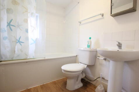 Bathroom 1.JPG