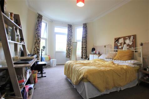 Bedroom 1.JPG