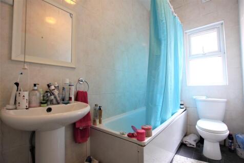 Bathroom 1.JPG