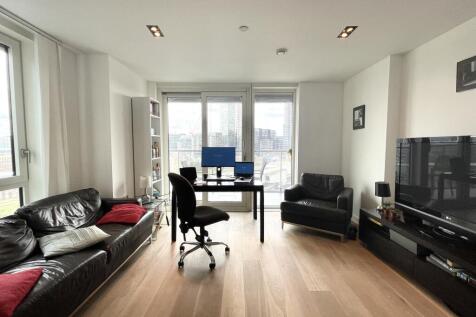 Reception Close Up.j