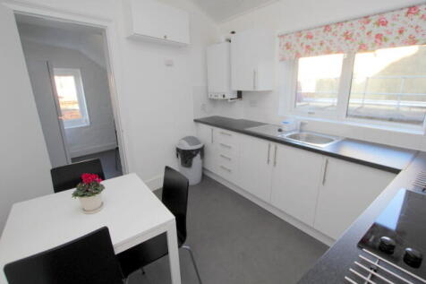591a Lea Bridge Road