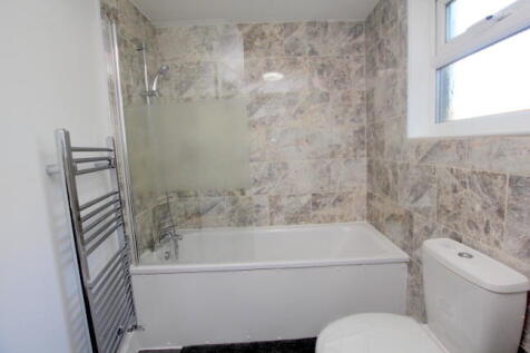 bathroomtwo.JPG