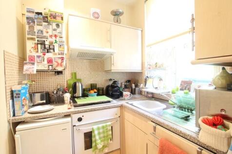 Flat 9, 1a Eburne Ro