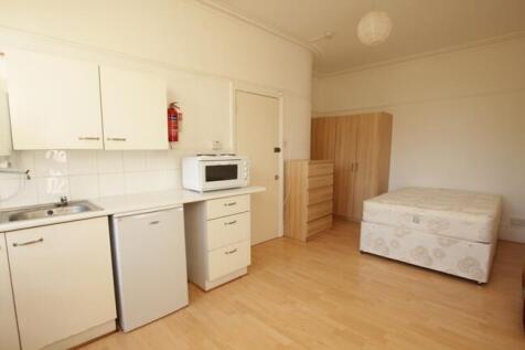 39 Church Crescent,