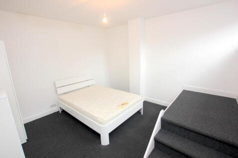BEDROOM ONE.JPG