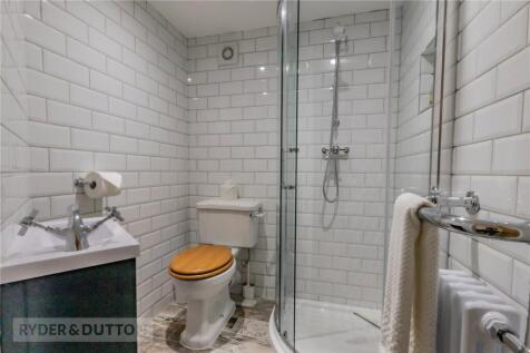 En-Suite To Bed One