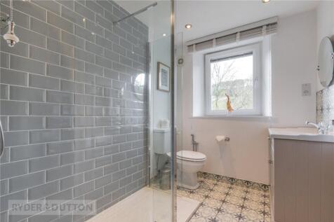 Main Shower Room
