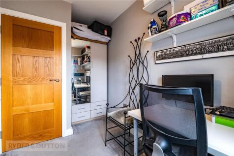 Bedroom/Office